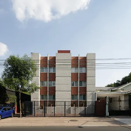 Apartamentos West End